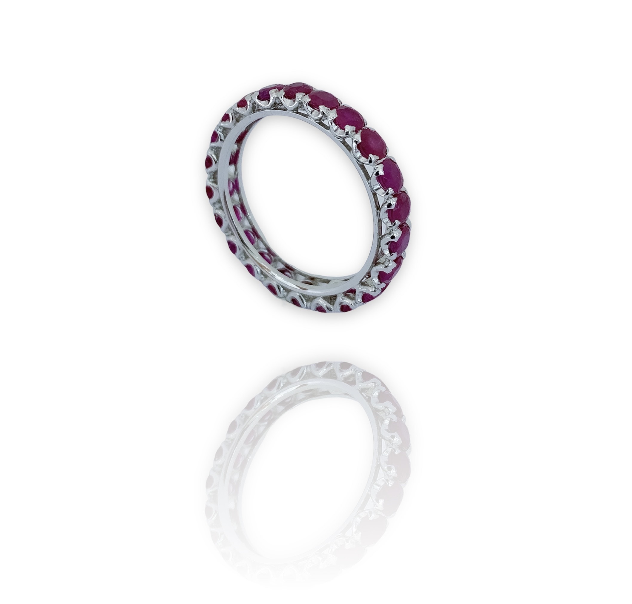 Anello eternity con rubini