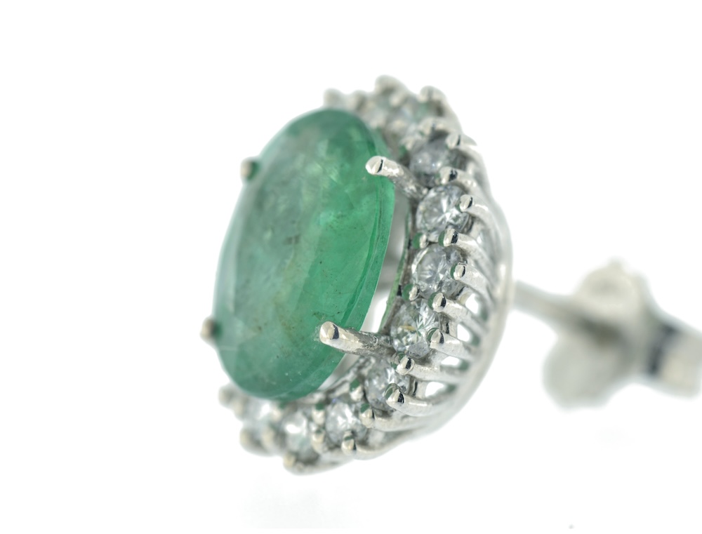 Orecchini oro bianco con smeraldi