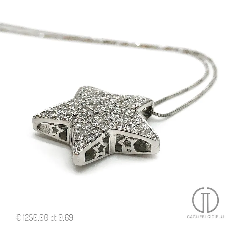 Collana oro bianco pendente a stella di diamanti