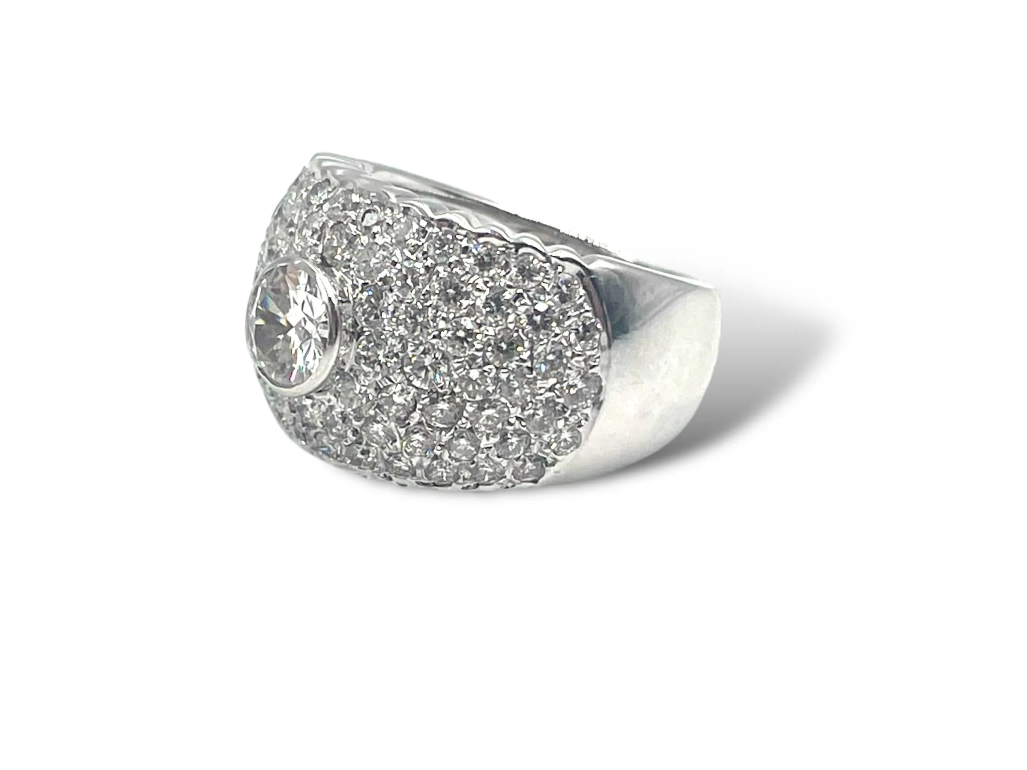 Anello a fascia con 2,39 ct di diamanti
