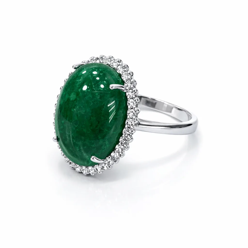 Anello con smeraldo cabochon e diamanti