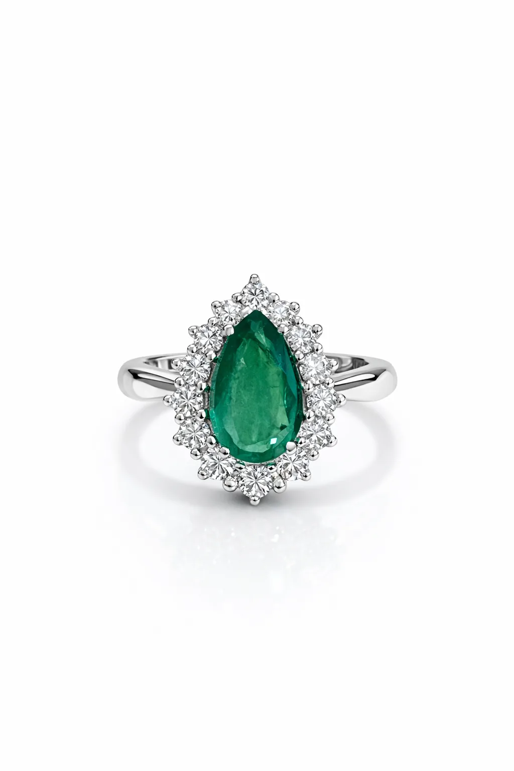 Anello smeraldo goccia e diamanti