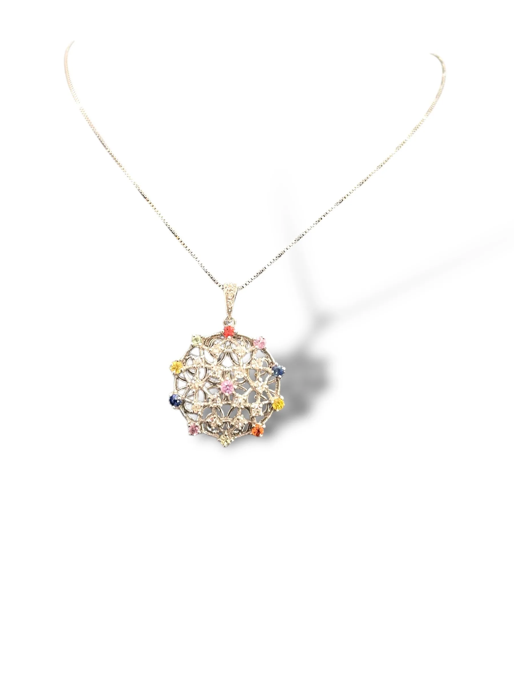 Collana oro bianco con diamanti e pietre colorate