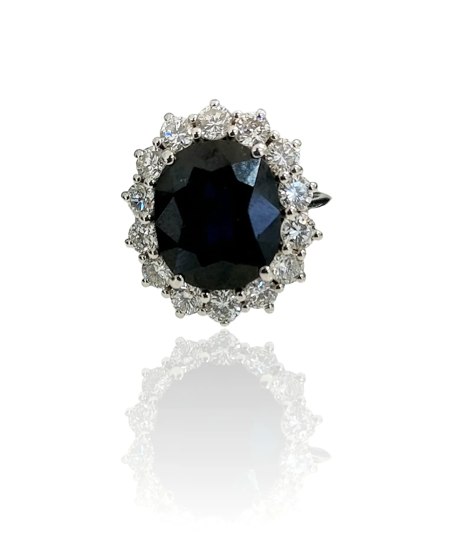 Anello fiore oro bianco