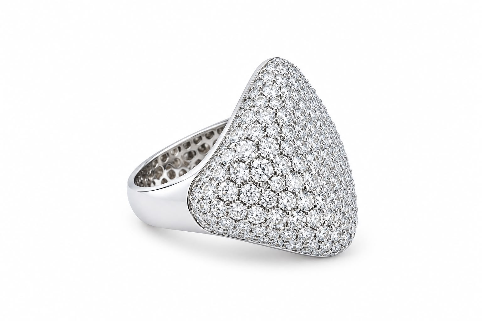 Anello sigillo con diamanti